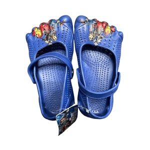 Kids Marvel “Avengers” Toe Shoes/Sandals